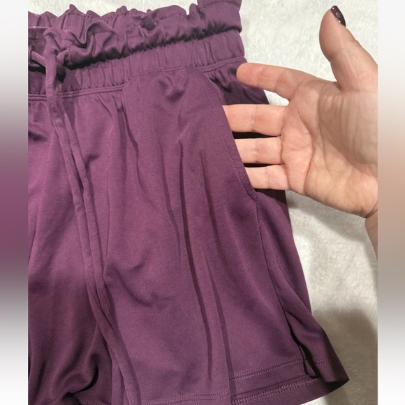Fabletics Purple High Rise Drawstring Shorts Women’s Size Small Casual & Comfy - Picture 3 of 6